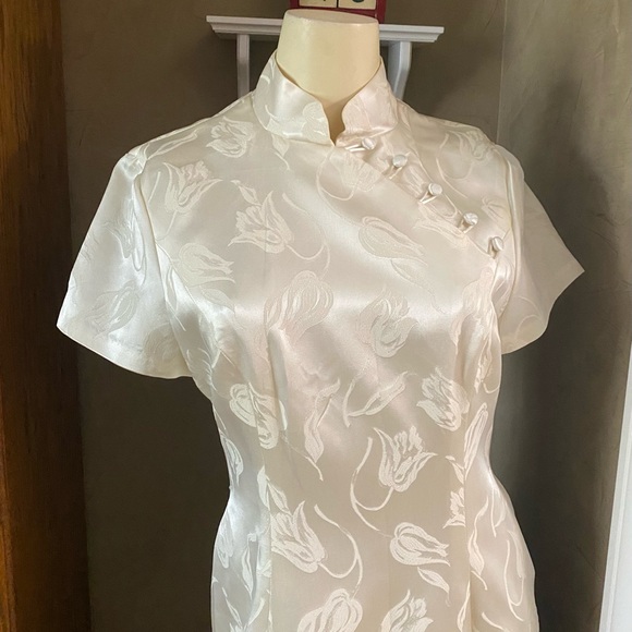 Classic Brocade Chinese Cheongsam/ Qipao Dress with Tulip Prints Ankle Length - Picture 8 of 10